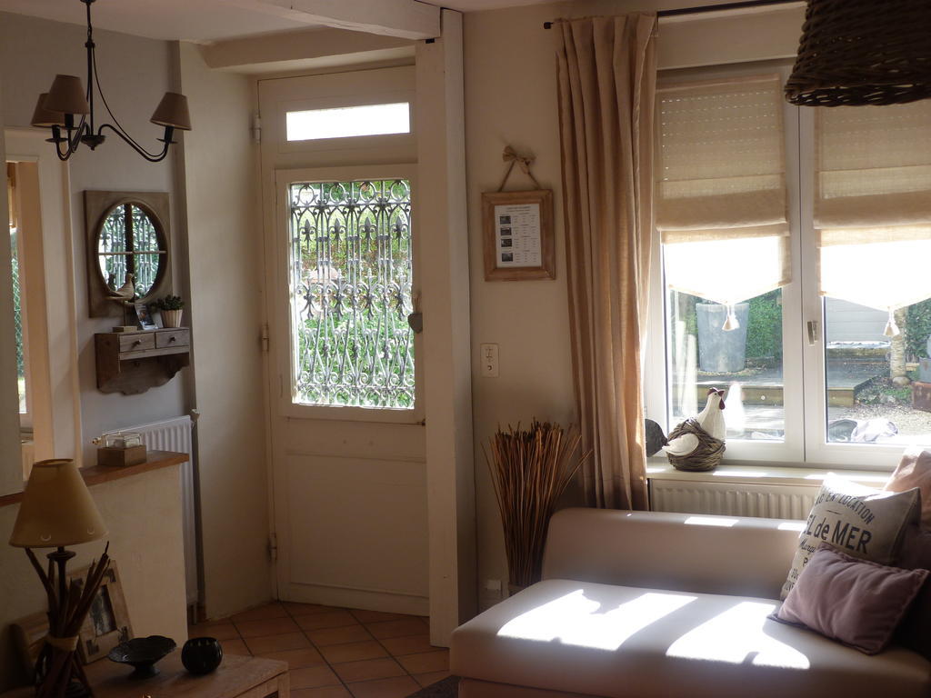 Les Persiennes Hotel Saintes Luaran gambar